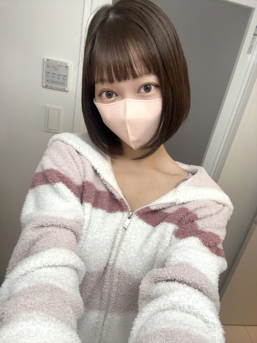 ここちゃん🧸🎀さんのエロ画像、2024年11月13日06時59分18秒に投稿