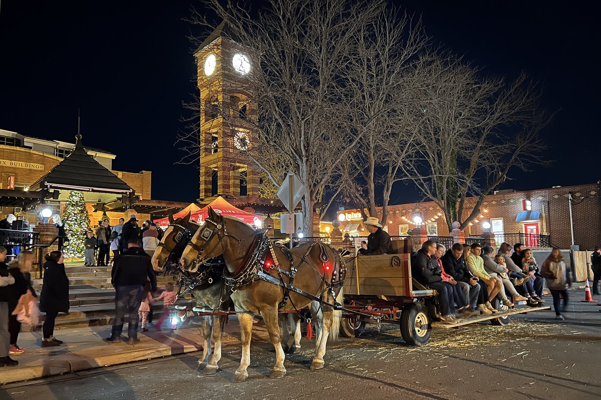 The Mayor’s Holiday Festival is back! 🎁 Join us Friday, Nov. 15, from 5-8 p.m. at Thompson Park for a night full of holiday cheer.

Mayor Curt Skoog will launch the holiday season with the annual tree lighting at 6 p.m. Learn more at bit.ly/4eryHYs.
