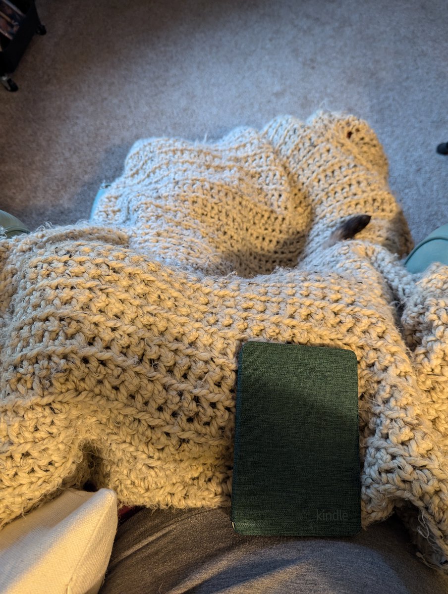 Carly Hayward, Editor tweet media