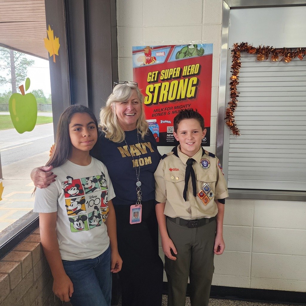 Disney Elementary honored our veterans with a wonderful presentation and breakfast. We are thankful for all the men and women from all branches of the armed services that protect us and serve our country! Thank you! #AlvinISD