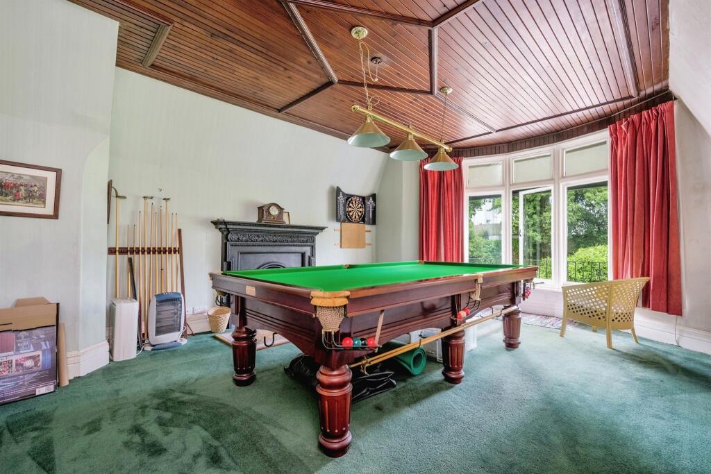 Ever fancied a snooker room?! 🎱 🎱 🎱