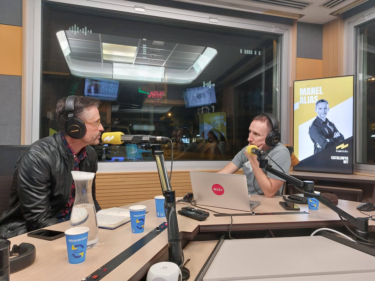 📻 El director de la xarxa #metrobcn <a href="/Oscar_PlayaV/">Òscar Playà</a> ara entrevistat per <a href="/ManelAlias/">Manel Alías</a> <a href="/CatalunyaRadio/">Catalunya Ràdio</a> destaca que "estem transportant 1,6 milions de viatgers al dia" i que "som l'eix vertebrador de la mobilitat a Barcelona" i apunta als perllongaments de la xarxa per seguir creixent