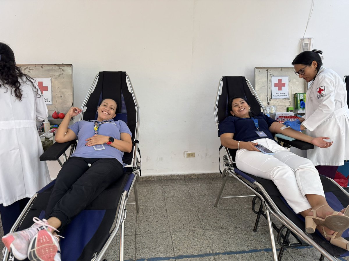 TeletonSV's tweet image. ✨ Segunda jornada de donación de sangre junto a @CruzRojaSal 💉 En @FundacionTeletonSV reafirmamos nuestro compromiso con la vida y las emergencias en El Salvador

#DonaciónDeSangre #SalvarVidas