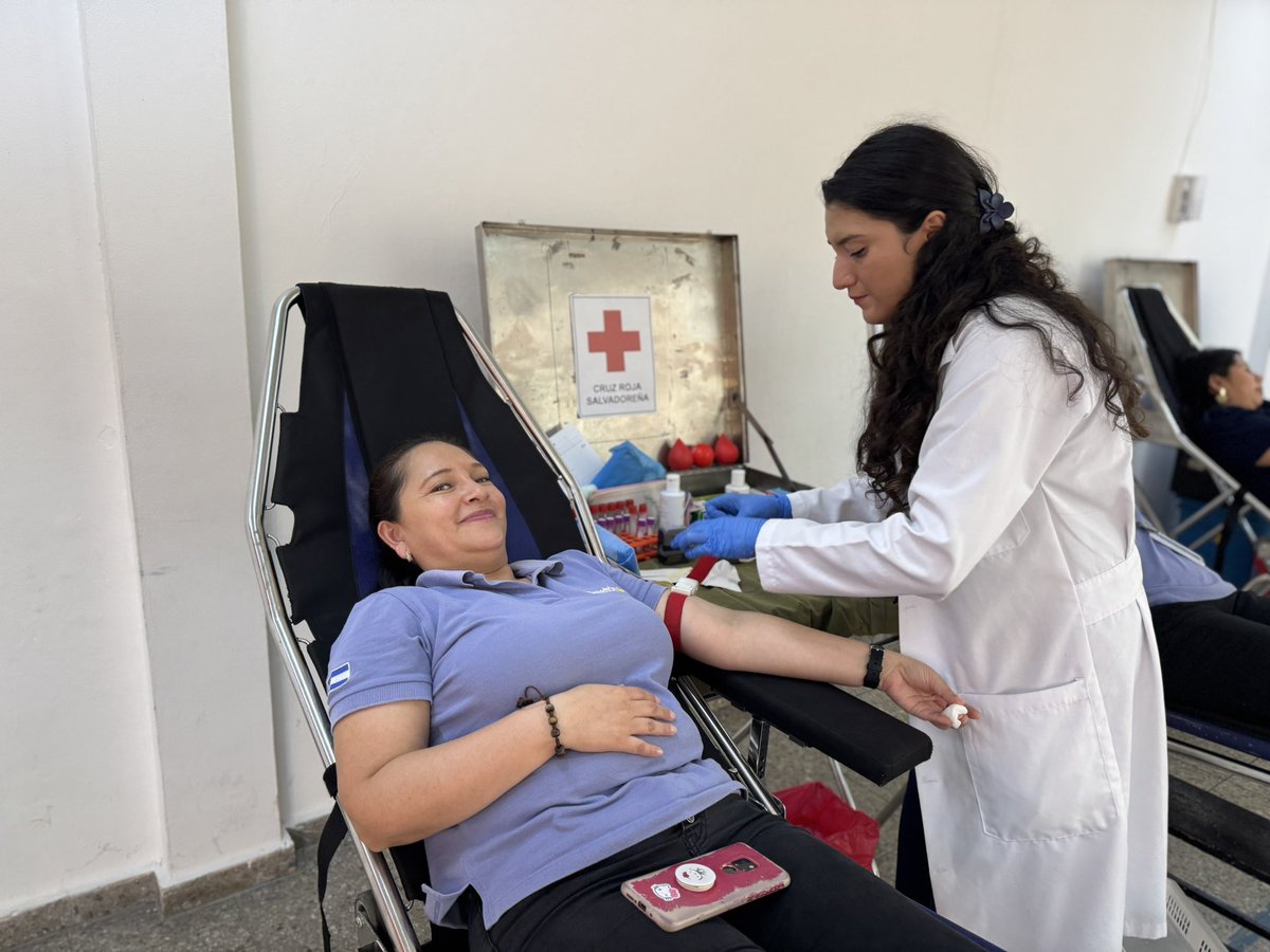 TeletonSV's tweet image. ✨ Segunda jornada de donación de sangre junto a @CruzRojaSal 💉 En @FundacionTeletonSV reafirmamos nuestro compromiso con la vida y las emergencias en El Salvador

#DonaciónDeSangre #SalvarVidas