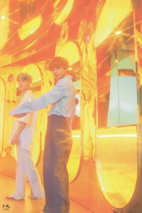Romantic_Tae's tweet photo. [RT AND REPLY]

I vote for #V at #2024MAMAVOTE https://t.co/OHHljBtiX0