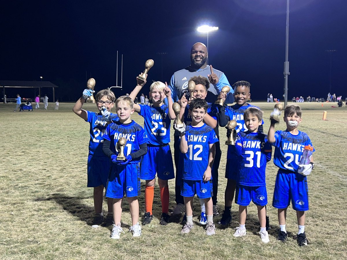 Bent_Im_Him's tweet photo. 6-U Champs and now 8-U Champs. I had fun with my teammates this year!! Now time for basketball https://t.co/sfYfgu1RP9