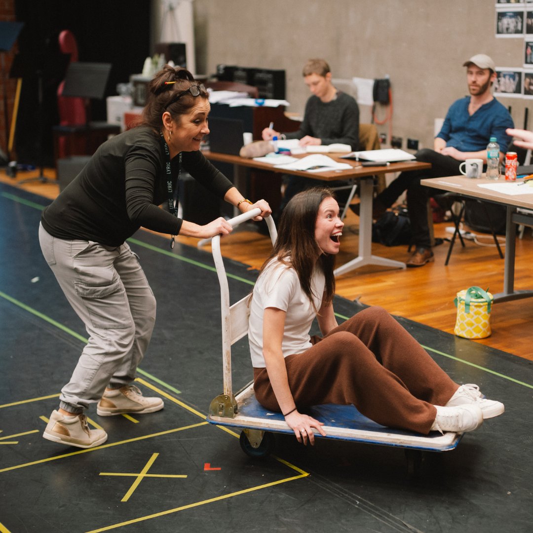 LyricBelfast's tweet image. The rehearsal room has had some visitors from the past the present and the future...👻  Check out our cast setting into the character spirit for #AChristmasCarol 

🎅: bit.ly/LTPACC