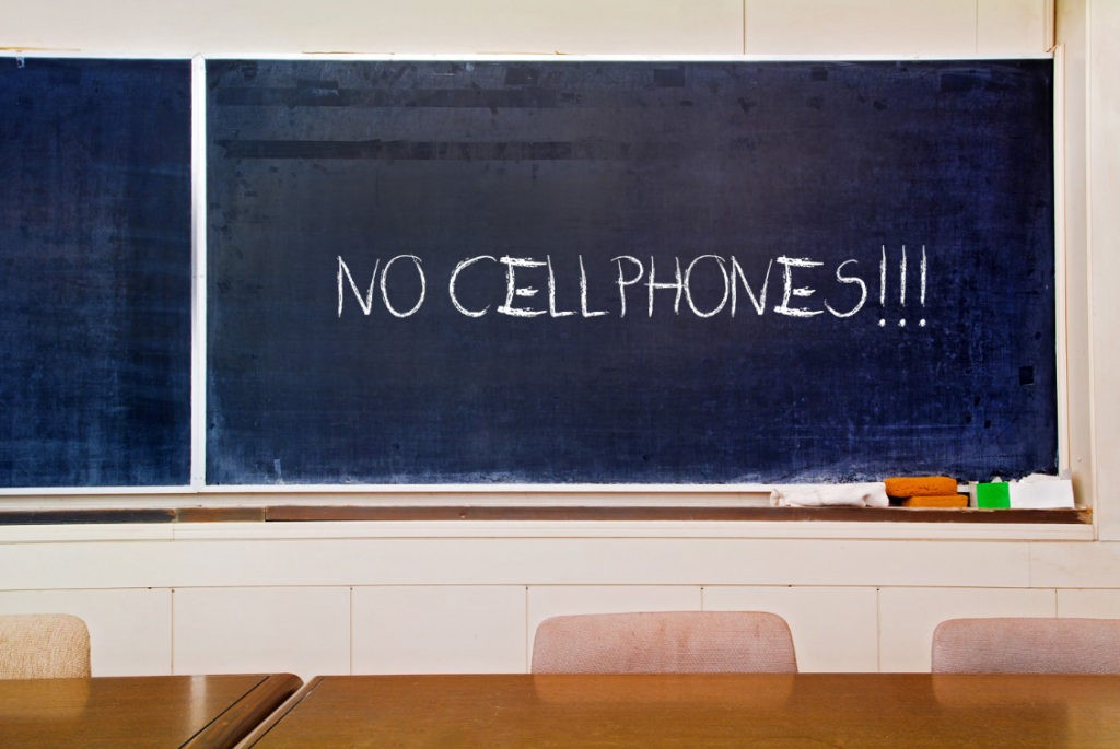 TeachHub's tweet photo. As a staple in nearly everyone’s life, kids included, cell phones can be a distraction. Try our five ways to keep students off their cell phones in class: https://t.co/v4e3pcFewH
#CellPhones #TechnologyInTheClassroom #Students #Teachers https://t.co/mpXodcf4in