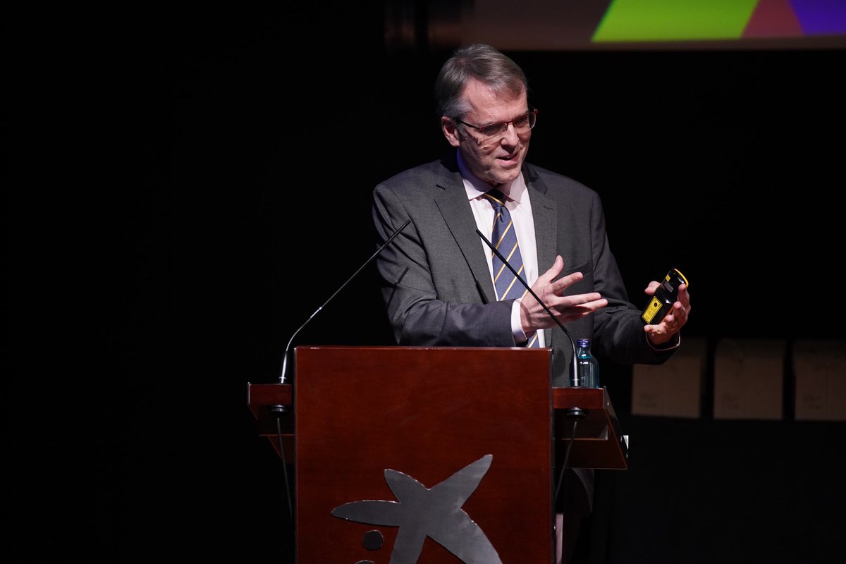 AuditorsCENSORS's tweet image. La importància de liderar equips. Avui al #DiadelAuditoria l’Oriol Amat ens parla sobre “L’Art de liderar: la saviesa de 15 segles als monestirs benedictins”.
#lideratge #equip #auditoria