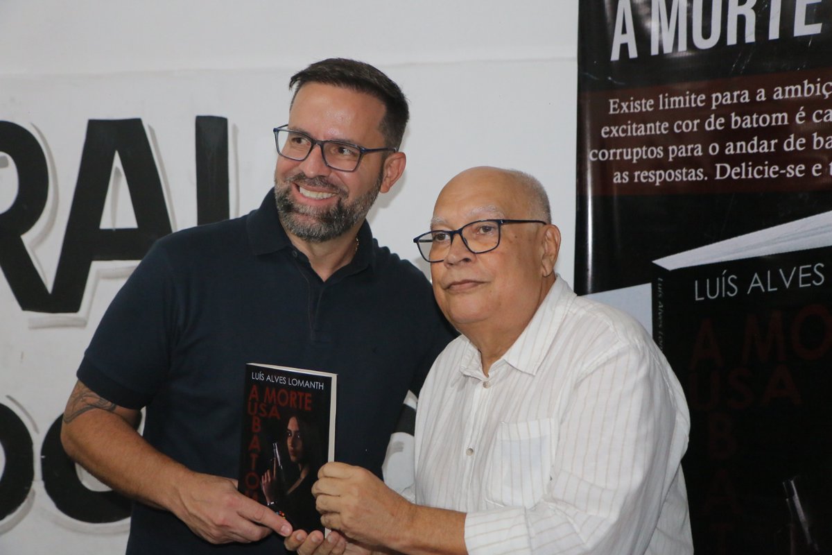 IlhaReporter's tweet photo. No lançamento do livro A Morte Usa Batom, dia 08/11, na Ilha do Governador, Luis Lomanth recebeu das mãos do vereador Vitor Hugo a Moção de Congratulações e Aplausos, da Câmara de Vereados do Rio de Janeiro, como reconhecimento pelo conjunto de suas obras literárias. https://t.co/3LIknCEjog