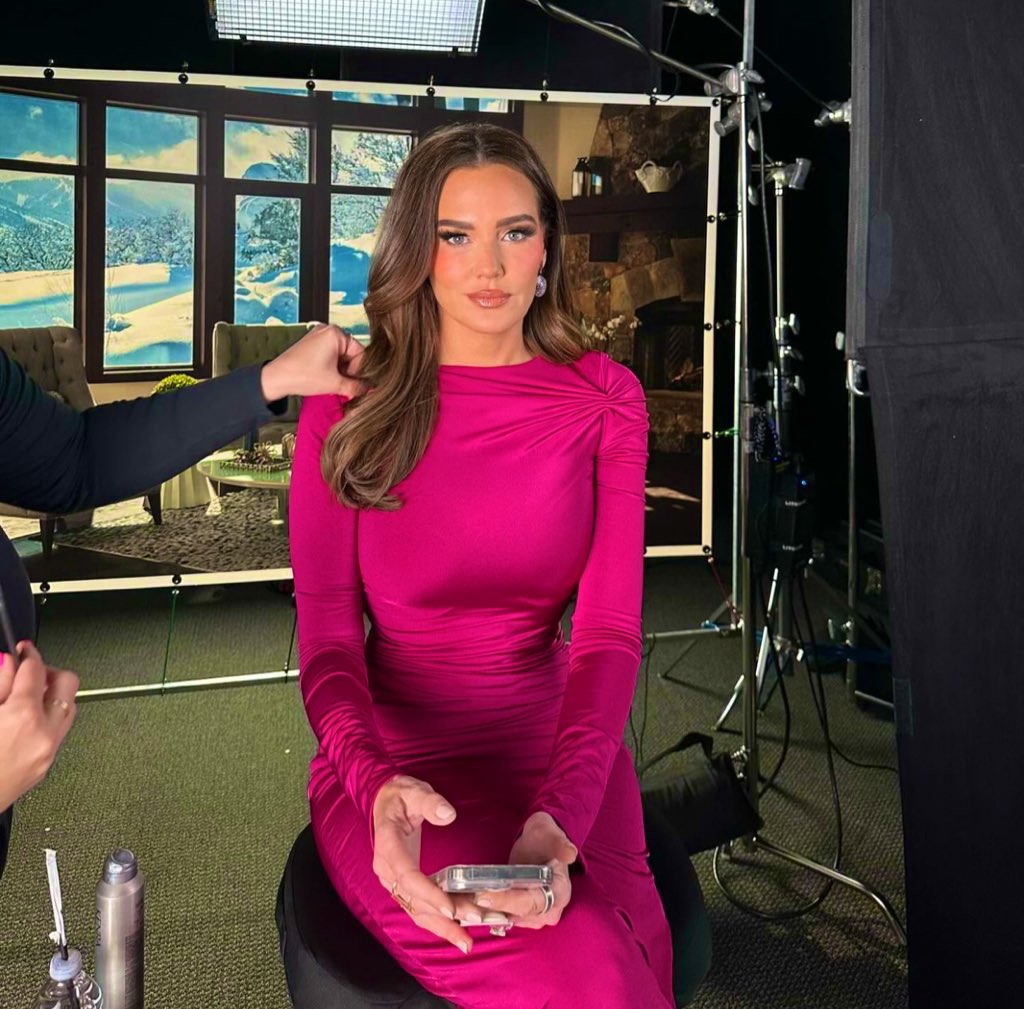 RoseSimpson0's tweet photo. Rehashing the Summer in Fall! Confessional duty.. #RHOASP ❄️🎥 https://t.co/42jCWU7w9e