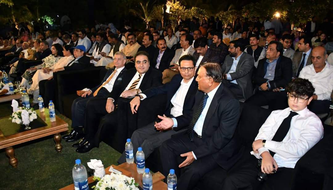 KamranAkhterMQM's tweet image. آج تک کراچی کا ایسا نمائندہ اجتماع نہیں دیکھا جس میں فکر اور ہر شعبہ ہائے زندگی کی نمائندگی ہو آج کی شام شامِ تشکر ہے شکر اور شکریہ کا تقاضہ کرتی ہےانہوں نےکراچی کے نوجوانوں کو مخاطب کرتےہوئےکہا کہ پاکستان انسٹی ٹیوٹ آف فیشن ڈیزائن کی کراچی آمد کراچی کےنوجوانوں کومبارک ہو
#PIFD