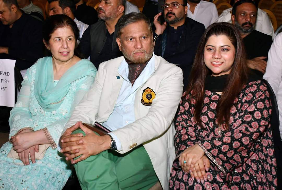 KamranAkhterMQM's tweet image. آج تک کراچی کا ایسا نمائندہ اجتماع نہیں دیکھا جس میں فکر اور ہر شعبہ ہائے زندگی کی نمائندگی ہو آج کی شام شامِ تشکر ہے شکر اور شکریہ کا تقاضہ کرتی ہےانہوں نےکراچی کے نوجوانوں کو مخاطب کرتےہوئےکہا کہ پاکستان انسٹی ٹیوٹ آف فیشن ڈیزائن کی کراچی آمد کراچی کےنوجوانوں کومبارک ہو
#PIFD