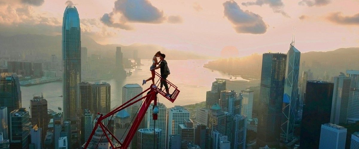 Just released! our <a href="/topdocspod/">topdocs</a> (w/<a href="/mikemerrill/">mikemerrill</a>) convo w/director Jeff Zimbalist about his breathtaking new <a href="/netflix/">xᴉlɟʇǝu</a> documentary "Skywalkers: A Love Story." Watch the film on Netflix, catch your breath, then listen to our convo here: podcasts.apple.com/us/podcast/top…