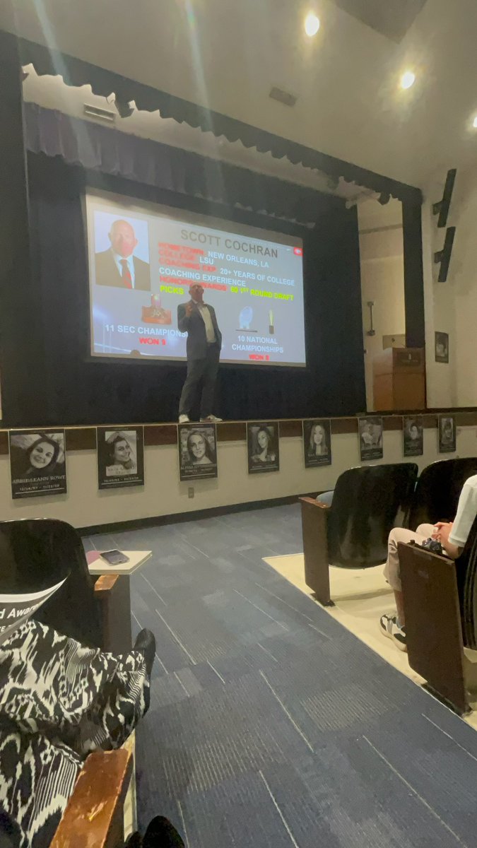 CoachYeah's tweet image. Thank you @ColumbusState for having me speak 🗣️💪💜

Join our team and help us @endthewhisper 
🔗 eliminatethewhisper.com 
​⁠ 
#coach #coachyeah #yeahyeahyeahyeah #letsgo #motivation #coachmecoach #AARA