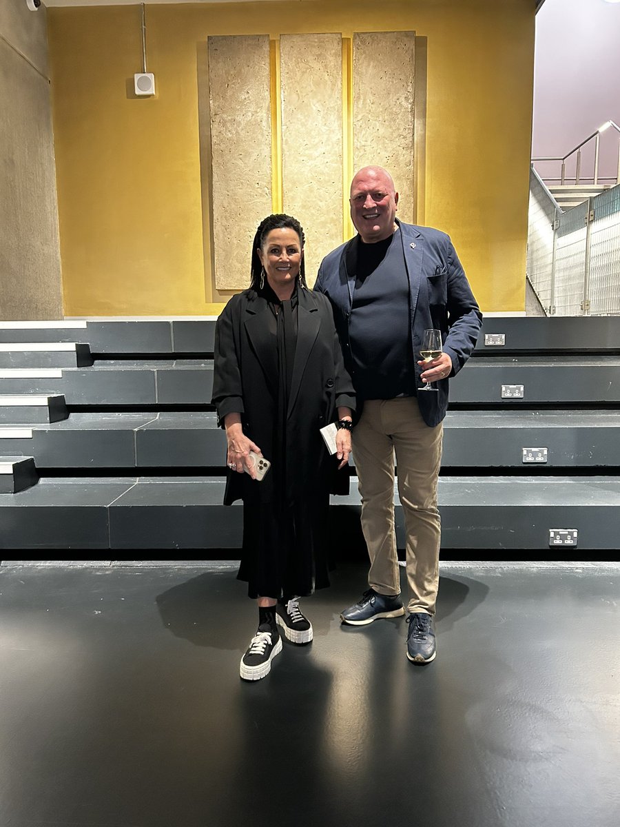 Nice mention in <a href="/mcrwire/">Manchester Wire</a> for <a href="/SusanGunnArtist/">Susan Gunn</a> work currently showing in <a href="/factoryintl/">Factory International</a>!! #GroundEvolution