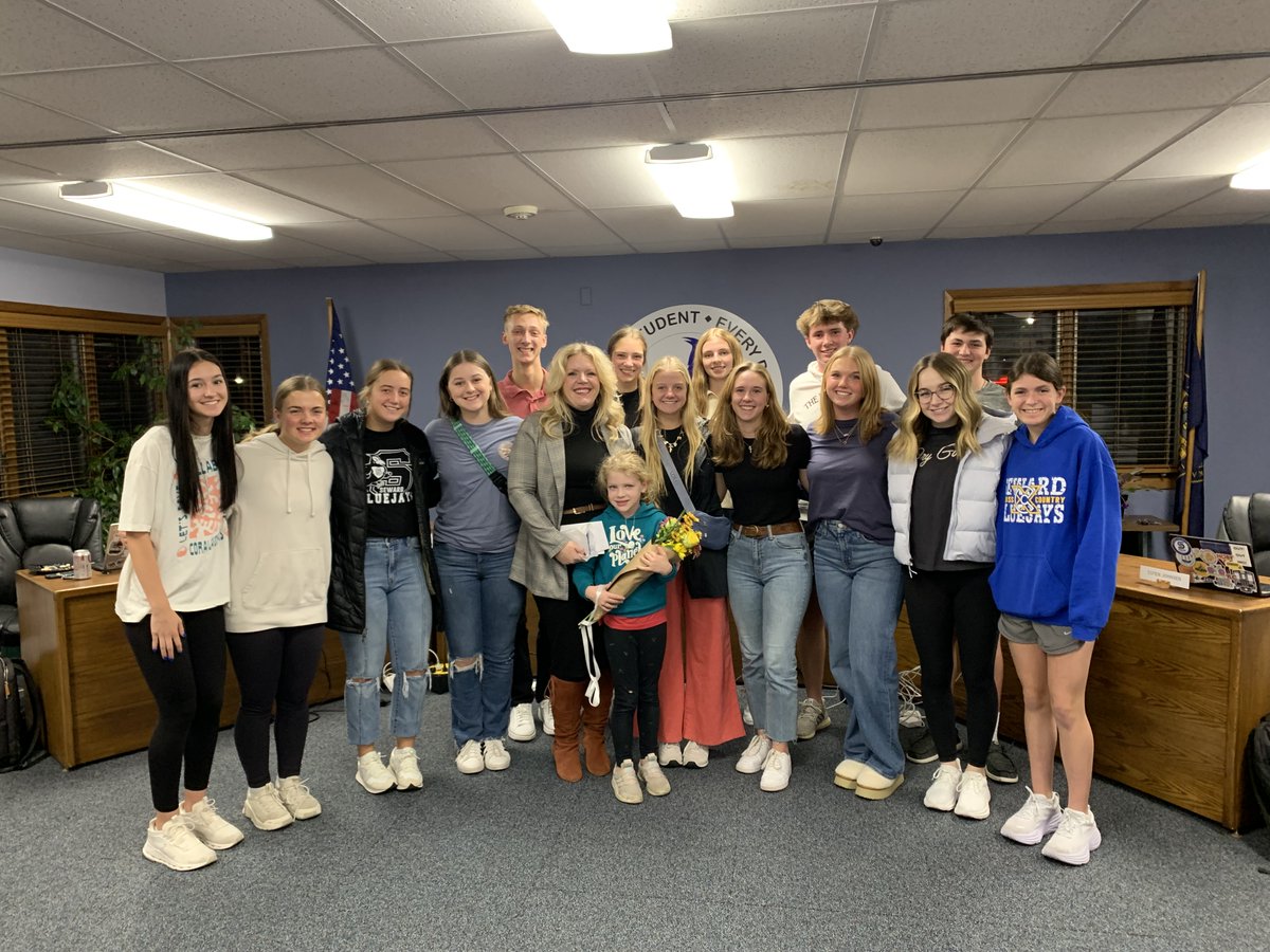 Congratulations to SHS Science Teacher Laura Goracke for receiving the Bluejay Award for excellence in our school district!  Thank you, Ms. Goracke, for all your hard work and dedication to Seward Public Schools.
