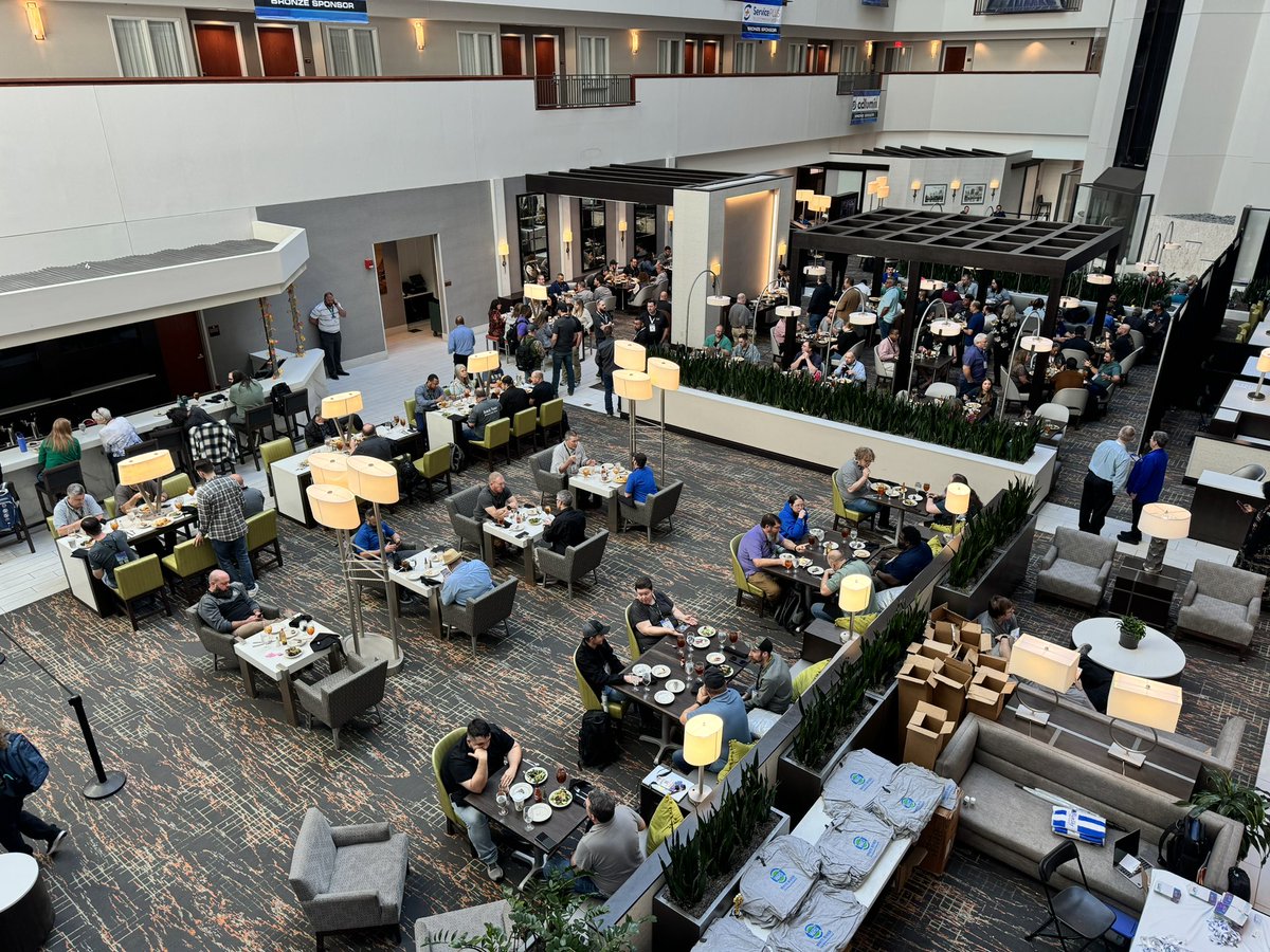 AcotEvent's tweet image. Fish &amp;amp; chips lunch is served at #acot24 ! 😋 What a yummy break between classes. #arkansasconferenceoftechnology #edtech