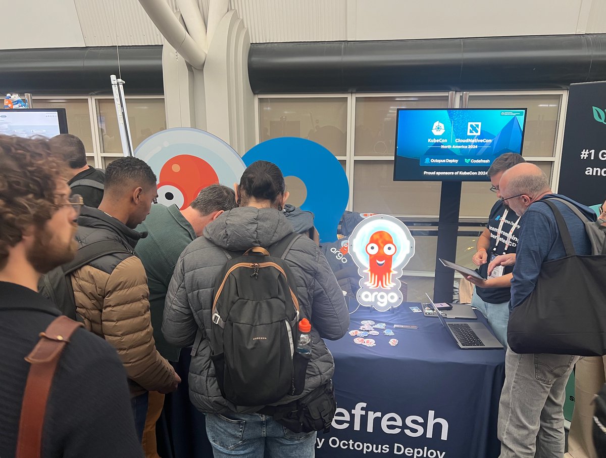 OctopusDeploy's tweet image. #ArgoCon and #Kubernetes on Edge Day at #KubeCon is off to a great start!!
Come visit the Octopus and @codefresh booth's for some fun goodies and to learn more about the exciting things we've been working on!