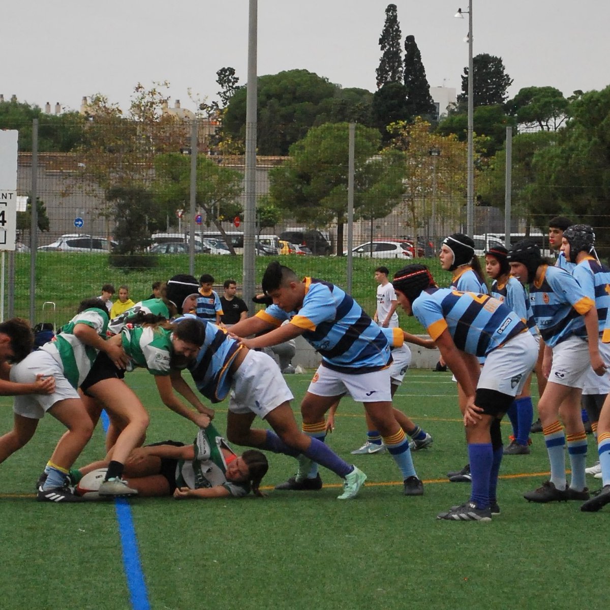 Selvng's tweet photo. 🏉 S16 desenvolupament SEL/URS Vs Quebrantahuesos

Segona jornada d'aquesta lliga de desenvolupament a dos. Dissabte passat tocava la volta com a locals a Vilanova. Una convocatòria excepcional, amb 33 jugadors i 6 absències, ens va permetre provar de tot. https://t.co/tVPPgENxd2