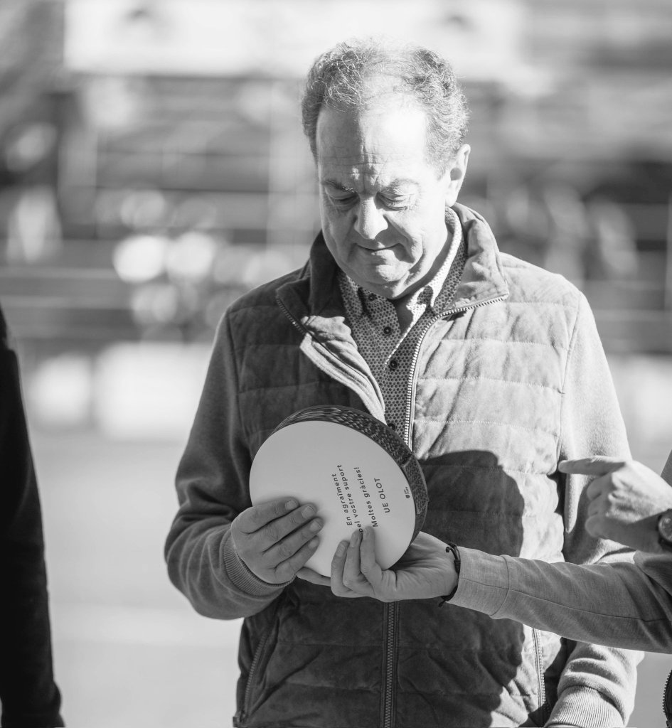 😢 Consternats per la pèrdua de l'Eudald Morera, directiu de la #UEOlot i empresari d'èxit garrotxí.

🖤 Una de les persones més estimades al nostre club.

💫 Una forta abraçada a tota la família i amics. Sempre estaràs als nostres cors, Eudald. Ens deixes un llegat immens!
