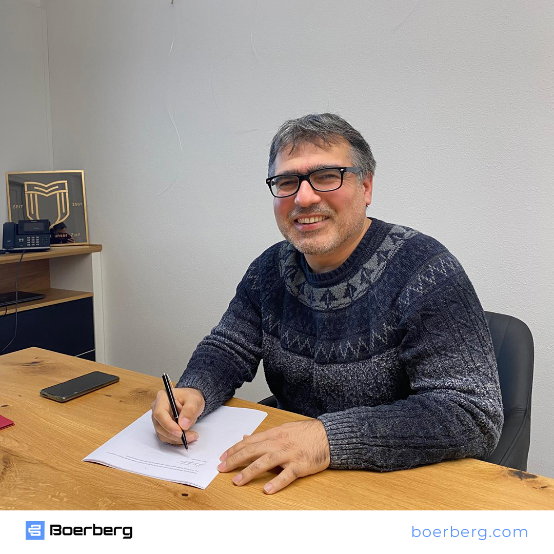 Boerberg's tweet photo. 📢 ApplyCoder GmbH’nin Almanya pazarındaki büyüme yolculuğunu bir adım daha ileriye taşıyoruz! Yazılım sektöründe faaliyet gösteren ApplyCoder GmbH, Türkiye’deki güçlü altyapısını Almanya’ya taşıyarak işlerini daha kurumsal bir yapıyla büyütme hedefinde. 
#Almanya #ApplyCoder https://t.co/14v75gku79