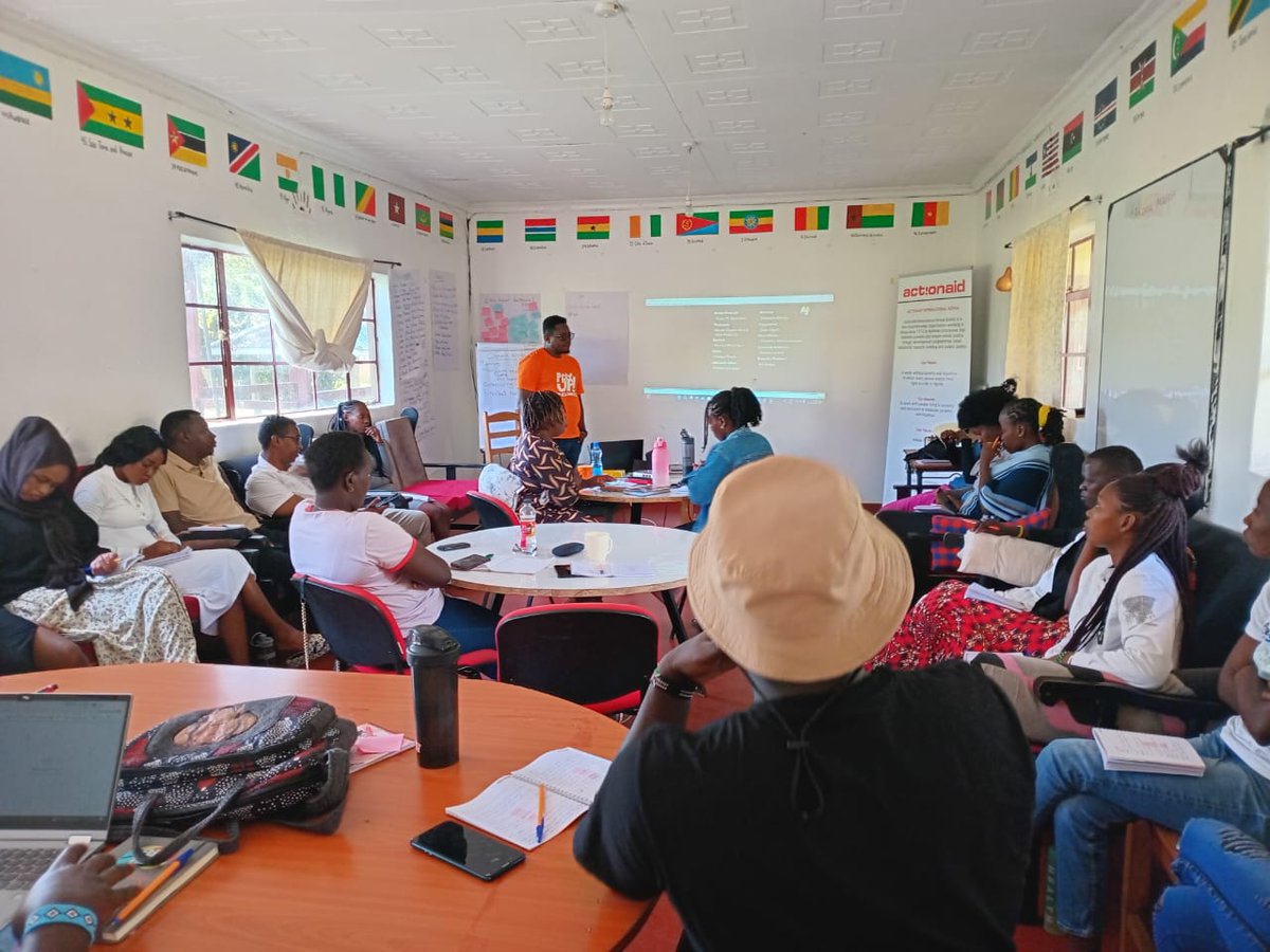 Urban_Movement_'s tweet image. Young urban Women are in Nanyuki in an ongoing training discussing how to work together and the differences between Movements and Organisations
#YoungUrbanWomen
@ActionAid_Kenya 
@ayt_org 
@JudiA9 
@MJuangre  @Nancy1700057391 
@GP_Kenya @evelyne08564214 
@M79788Mariam @Levigemin