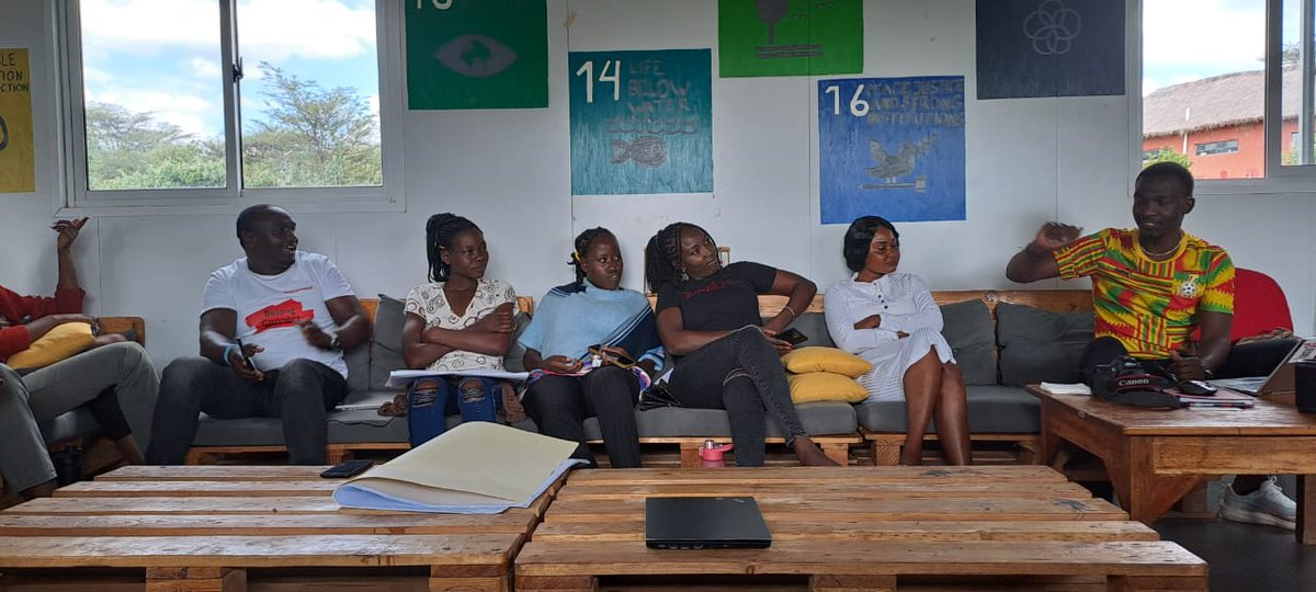 Urban_Movement_'s tweet image. Young urban Women are in Nanyuki in an ongoing training discussing how to work together and the differences between Movements and Organisations
#YoungUrbanWomen
@ActionAid_Kenya 
@ayt_org 
@JudiA9 
@MJuangre  @Nancy1700057391 
@GP_Kenya @evelyne08564214 
@M79788Mariam @Levigemin