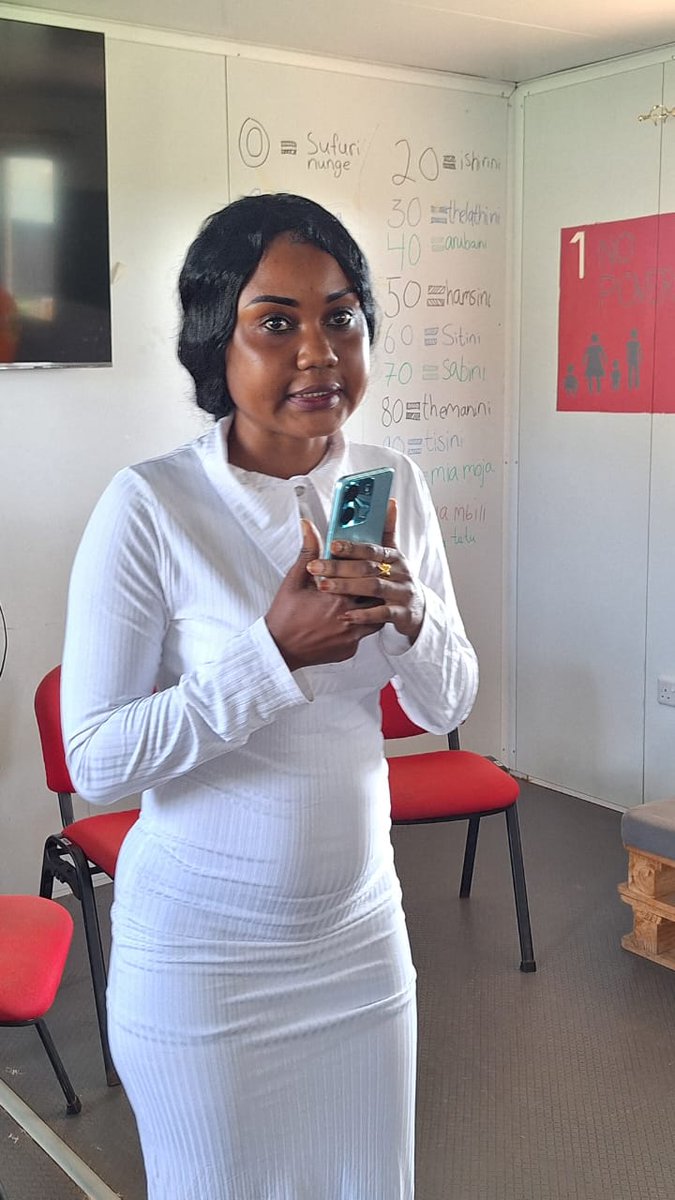 Urban_Movement_'s tweet image. Young urban Women are in Nanyuki in an ongoing training discussing how to work together and the differences between Movements and Organisations
#YoungUrbanWomen
@ActionAid_Kenya 
@ayt_org 
@JudiA9 
@MJuangre  @Nancy1700057391 
@GP_Kenya @evelyne08564214 
@M79788Mariam @Levigemin