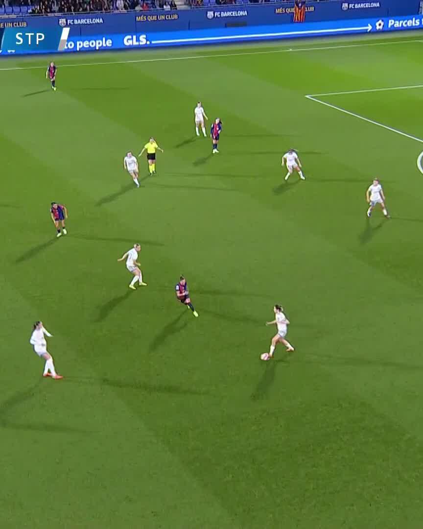 2️⃣-0️⃣ for Barça, courtesy of Kika!Watch live for free on DAZN ▶️  #UWCLonDAZN #UWCL
