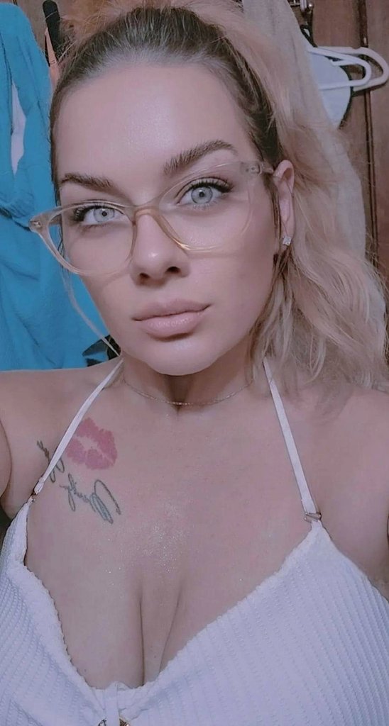 Queenie ♡ tweet media