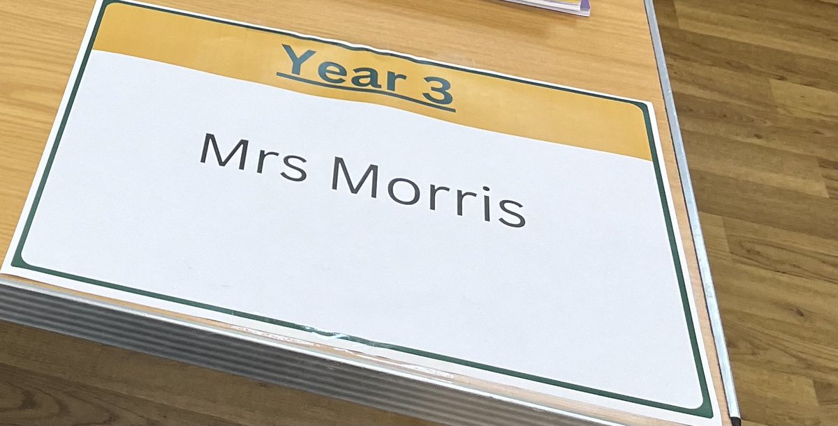 lulip2107's tweet photo. First parent/carer consultation done #ect #teachingmilestone #proudofmyself https://t.co/IL5x3NTLWa