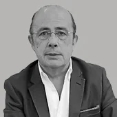 Actitudes miserables. Sánchez ha vuelto a demostrar su infame vileza moral. Ignacio Gil Lázaro.

Luto. Llanto. Dolor. Pérdida de vidas humanas. Desaparecidos. Compatriotas que se han quedado sin nada. Destrucción a gran escala. 
Infraestructuras. Comunicaciones. Viviendas.