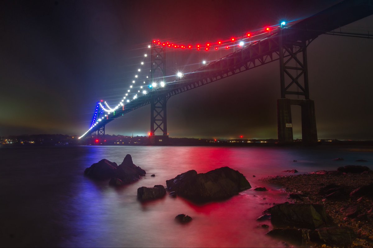 On Veterans Day
Into the mystic amid
The red, white and blue
#MountHopeBridge
#RhodeIsland
<a href="/wpri12/">WPRI 12</a> 
<a href="/PinpointWXTeam/">Pinpoint Weather 12</a>