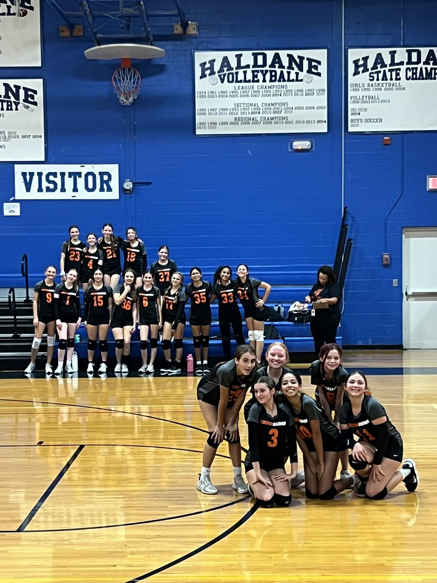 CrotonAthletics's tweet photo. ๐ Modified Girls Volleyball had an amazing 8-2 season! Couple that with stellar seasons for ALL of our Modified teams = Tigers Rising! PVC, we see your hard work. We are so proud of you all and canโt wait to see what the future brings! ๐
๐คฉ #tigersrising #turfcrew https://t.co/BBeVwKTE5N