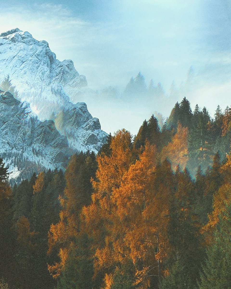 Awkward_Juan's tweet photo. Italian Dolomites stuck in my head. https://t.co/GRW86WITBa