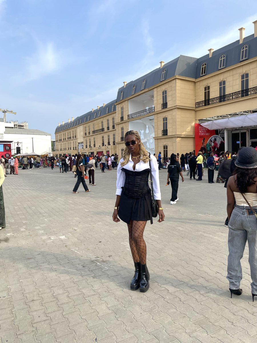 qveen_faye's tweet image. #GTCOFashionWeekend 💗
Ps: I styled myself 🫶🏾