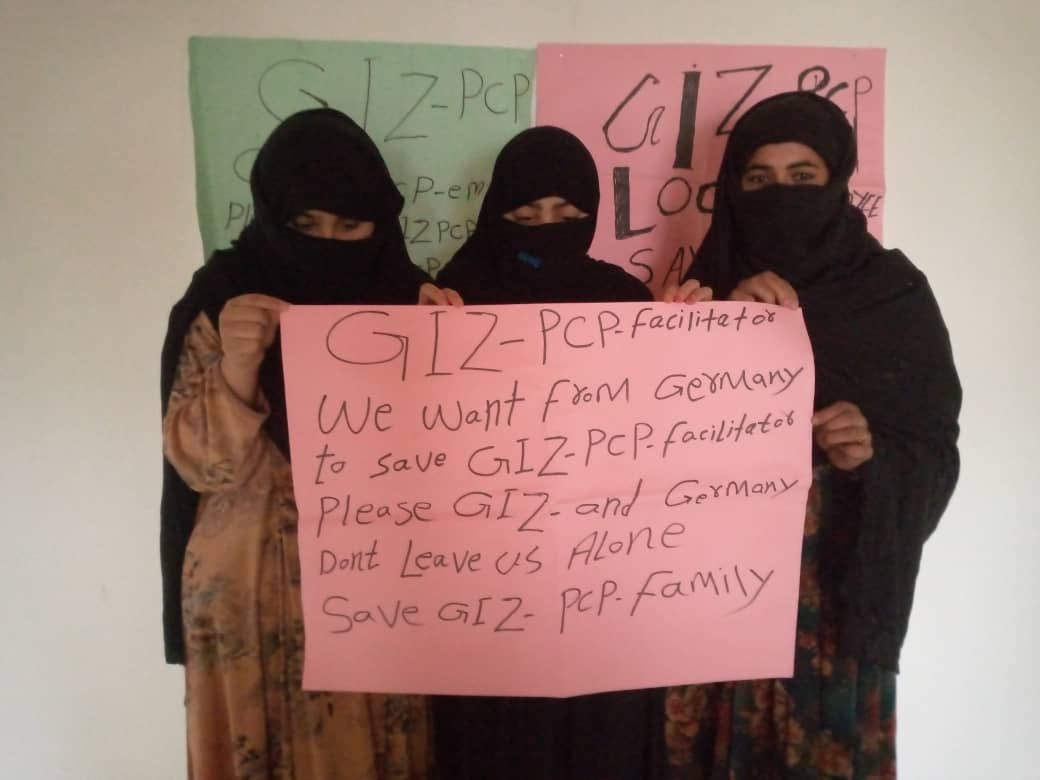 Saibzada (@kdzst007) on Twitter photo Is the definition of humanitarianism that you leave your local staff in a bad situation to the Taliban and other terrorists alone? We are very sorry and ashamed that we were GIZ local staff for 16 years.
GIZ_PCP Ortskräfte"
@ABaerbock <a href="/NancyFaeser/">Nancy Faeser</a> <a href="/BMZ_Bund/">Bundesentwicklungsministerium</a> <a href="/Marcus_Grotian/">Marcus Grotian</a> Is the definition of humanitarianism that you leave your local staff in a bad situation to the Taliban and other terrorists alone? We are very sorry and ashamed that we were GIZ local staff for 16 years.
GIZ_PCP Ortskräfte"
@ABaerbock <a href="/NancyFaeser/">Nancy Faeser</a> <a href="/BMZ_Bund/">Bundesentwicklungsministerium</a> <a href="/Marcus_Grotian/">Marcus Grotian</a>