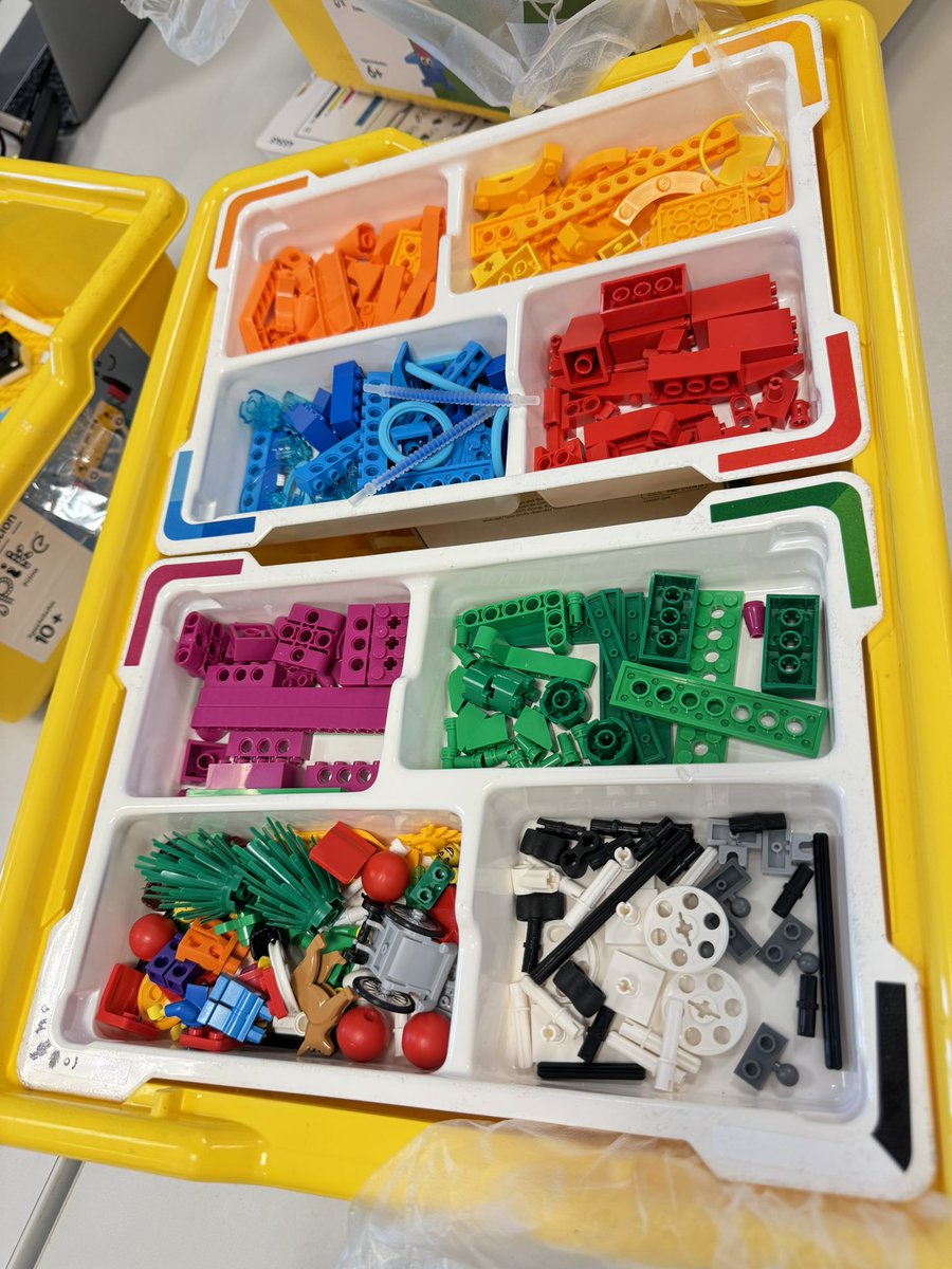 Techteachernyc's tweet image. Fun day coding &amp;amp; creating with #Lego Spike Essentials kit!  #STEM #coding @LEGOEDUCATION