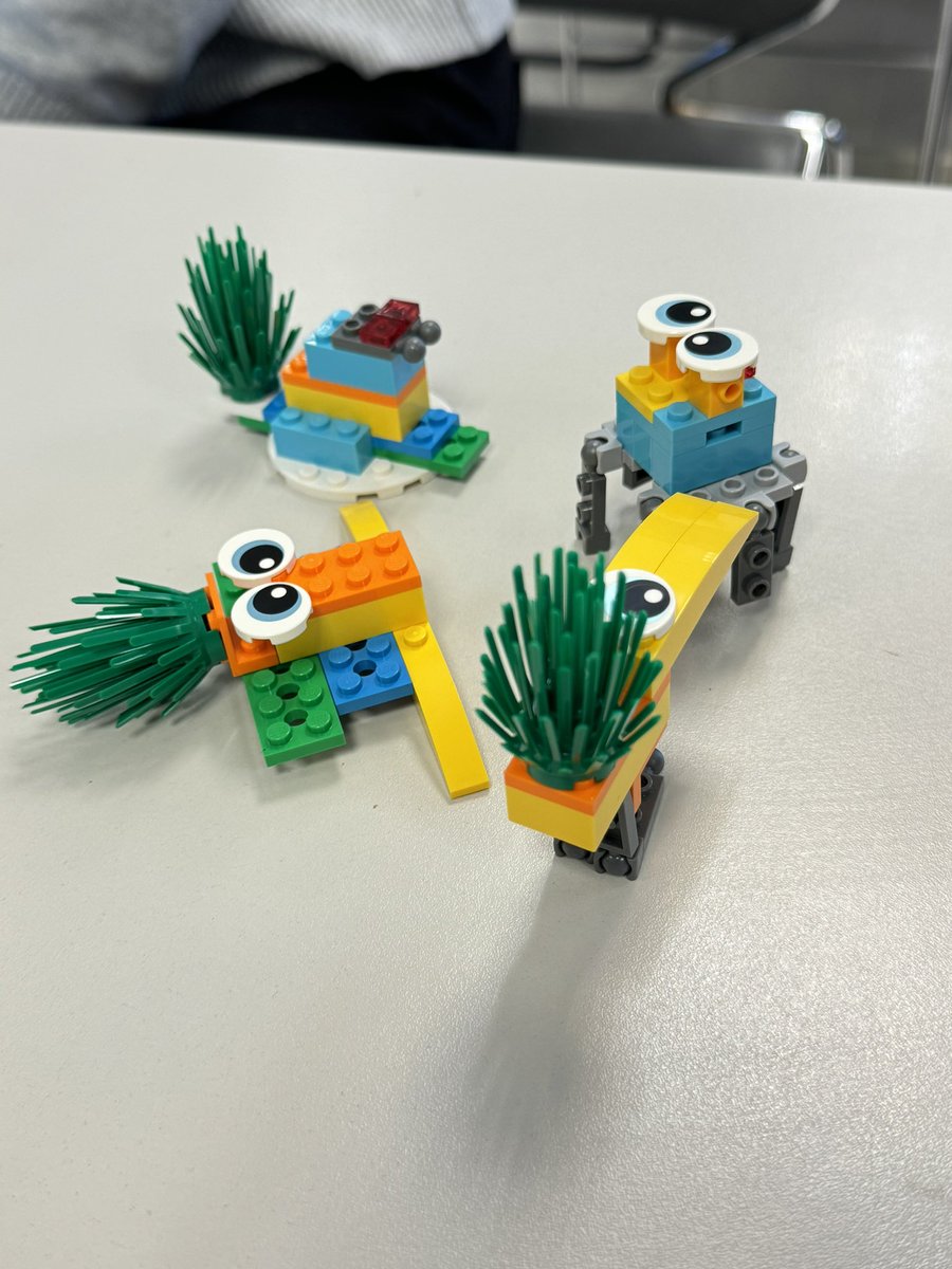 Techteachernyc's tweet image. Fun day coding &amp;amp; creating with #Lego Spike Essentials kit!  #STEM #coding @LEGOEDUCATION