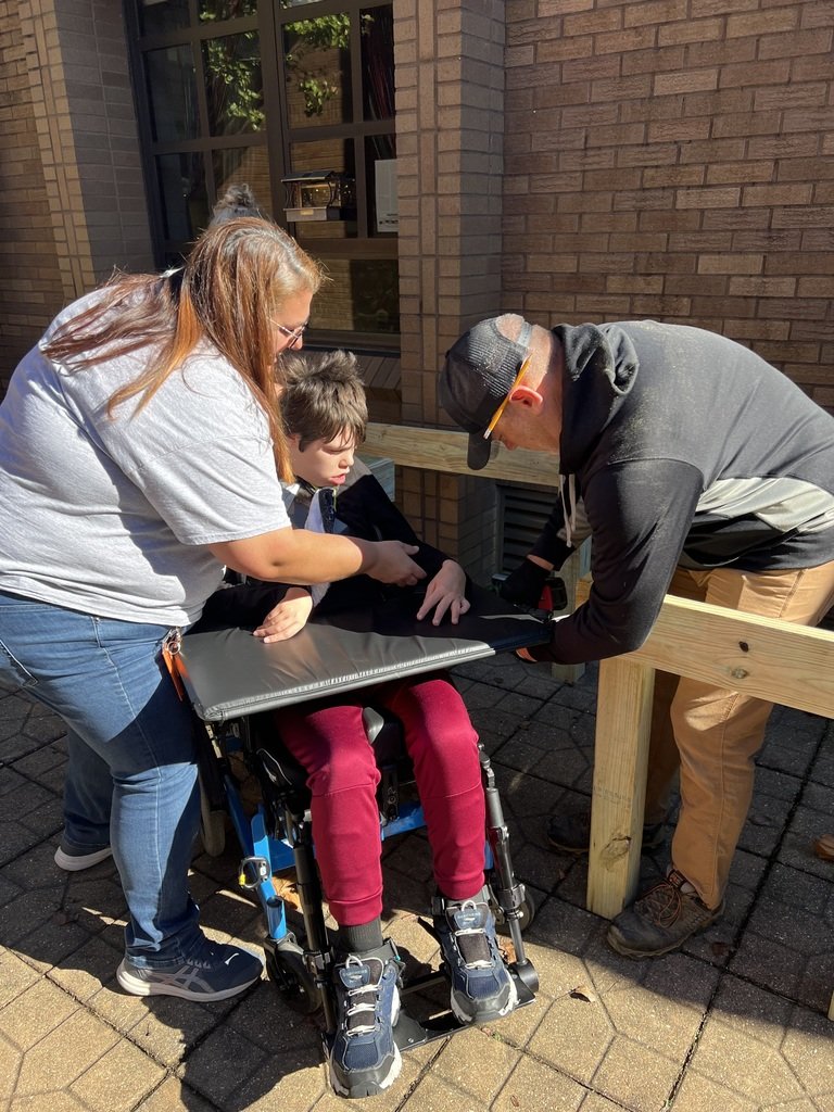 CHPCRUSADERS's tweet image. Thanks to a generous grant provided by Walsh Construction and Stantec, students are building accessible flower planters that everyone can enjoy. It&apos;s hands on learning that is also creating a beautiful, inclusive space for our school. #weareCHP
