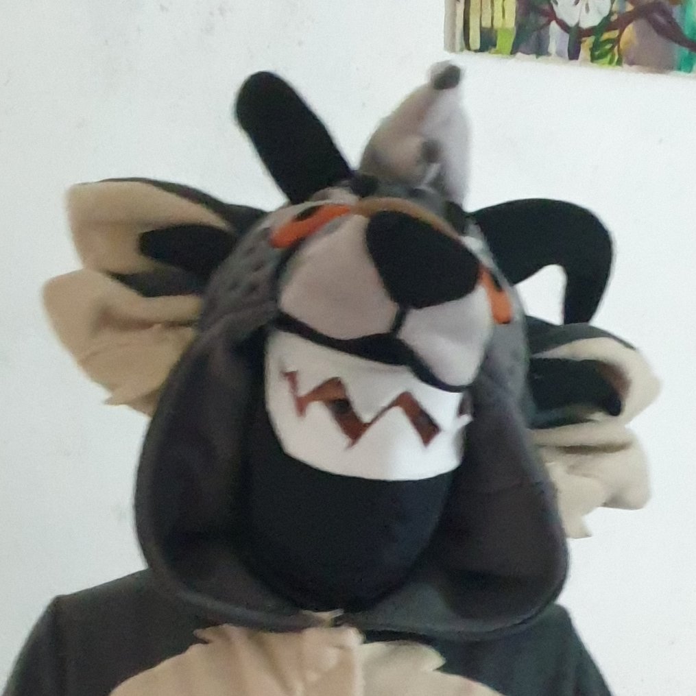 WishkamonTCC's tweet photo. Big smile from Kaela!
This Charr fleecesuit features a toothy balaclava to hide the face :)
#fleecesuit #charr #guildwars #guildwarscosplay #furry #tf https://t.co/t95JnOALsk