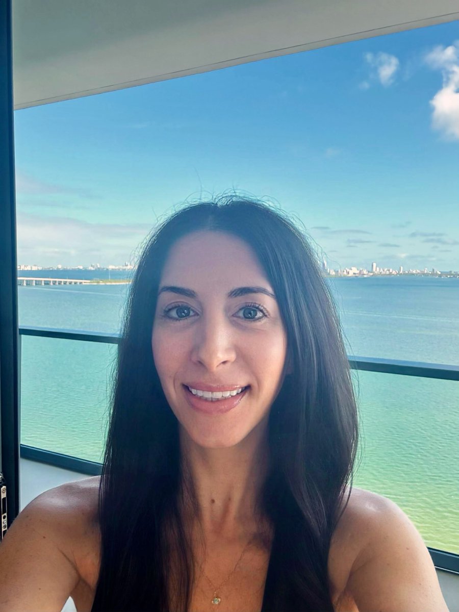 LaurenGroner's tweet photo. #medsky and #radsky are growing & the skies really are getting bluer!
Change is hard, but I’d love to see more #Rads on #Bluesky, esp #Cardiac & #ChestRads 🫀🫁🦋
Who’s going to join me + @KateHanneman @StefanTigges @asset25 @LauraHeyneman? Don’t make me start naming names 😜😆 https://t.co/fPbNOtdsKh