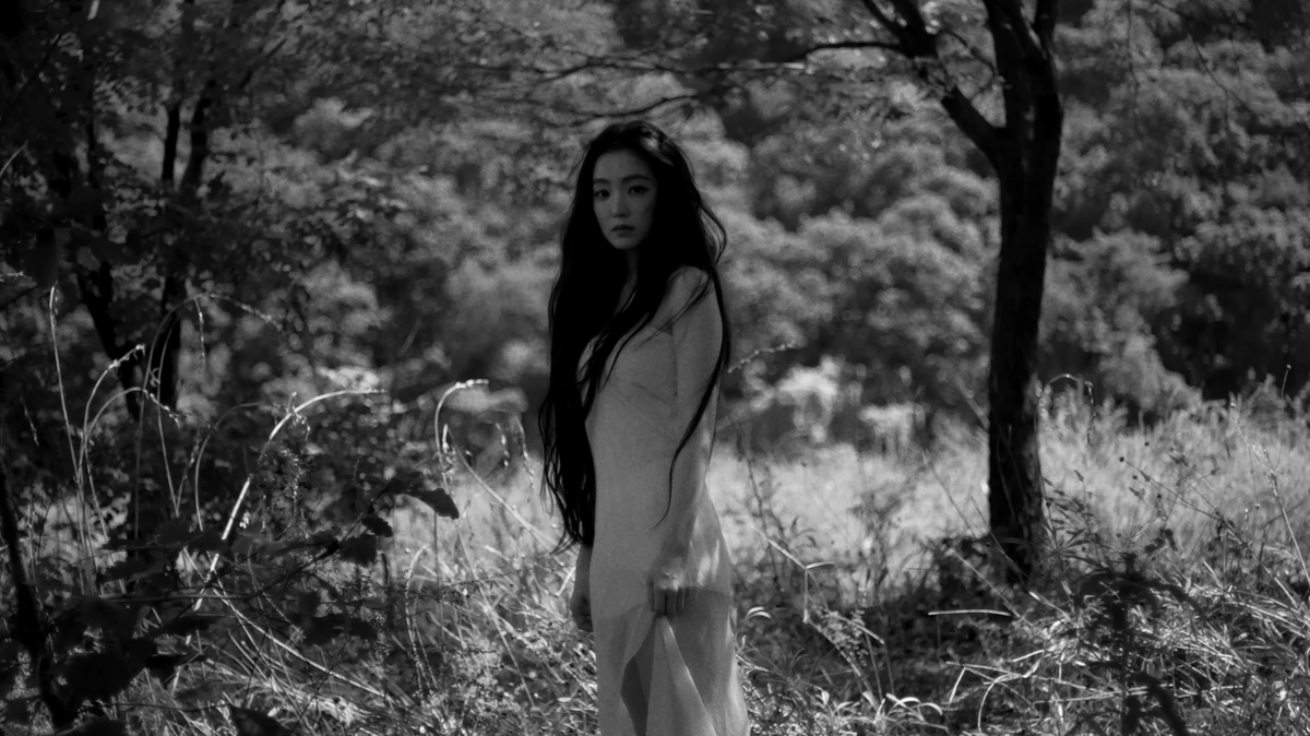 SomegirlsfromK's tweet photo. IRENE (RED VELVET) "LIKE A FLOWER" - MOOD FILM- https://t.co/Vfn7Xy2iqv 
#IRENE_LikeAFlower https://t.co/JcXyhGcHS1