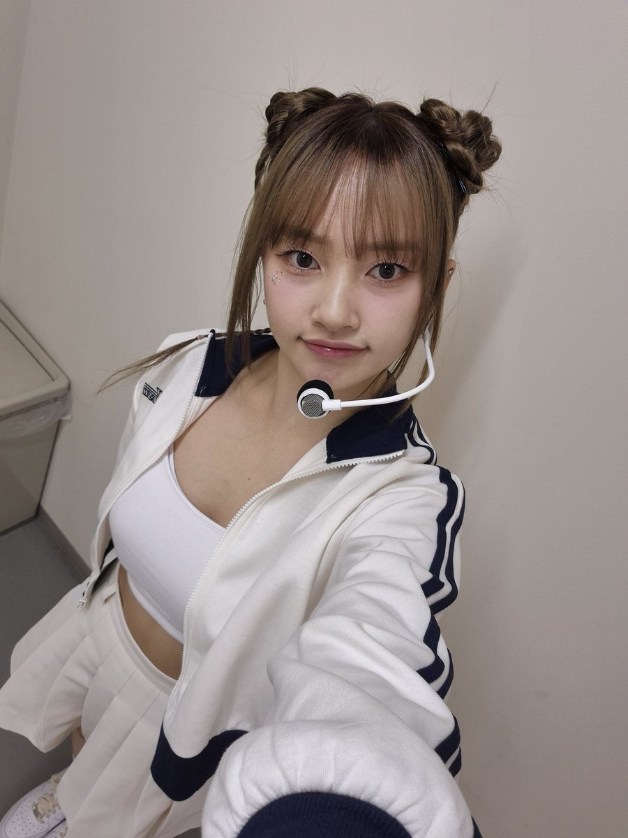 [📸] • 12.11.24 – Atualização de Geumhee no X:

“Como você está hoje????”

#금희 #GEUMHEE #첫사랑 #CSR <a href="/CSR_offcl/">첫사랑(CSR)</a>