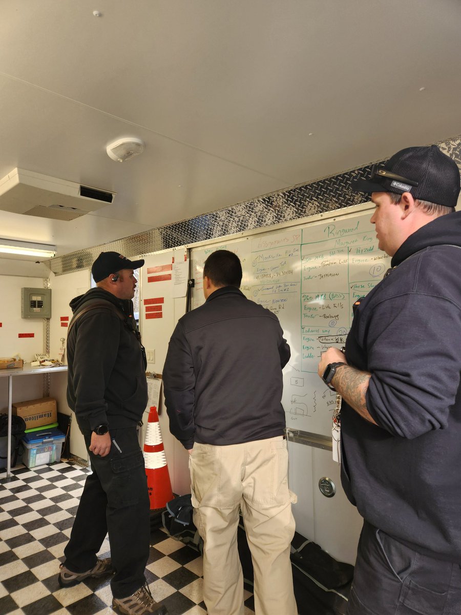 NanFranceschi's tweet photo. DAY 2! Team WORK!!! Thank you to American Red Cross New Jersey Region and all our partners for an ongoing great collaboration 🙏 #AmericanRedCross #NJ #westmilford #njforestfire https://t.co/6KBkVEfA4l