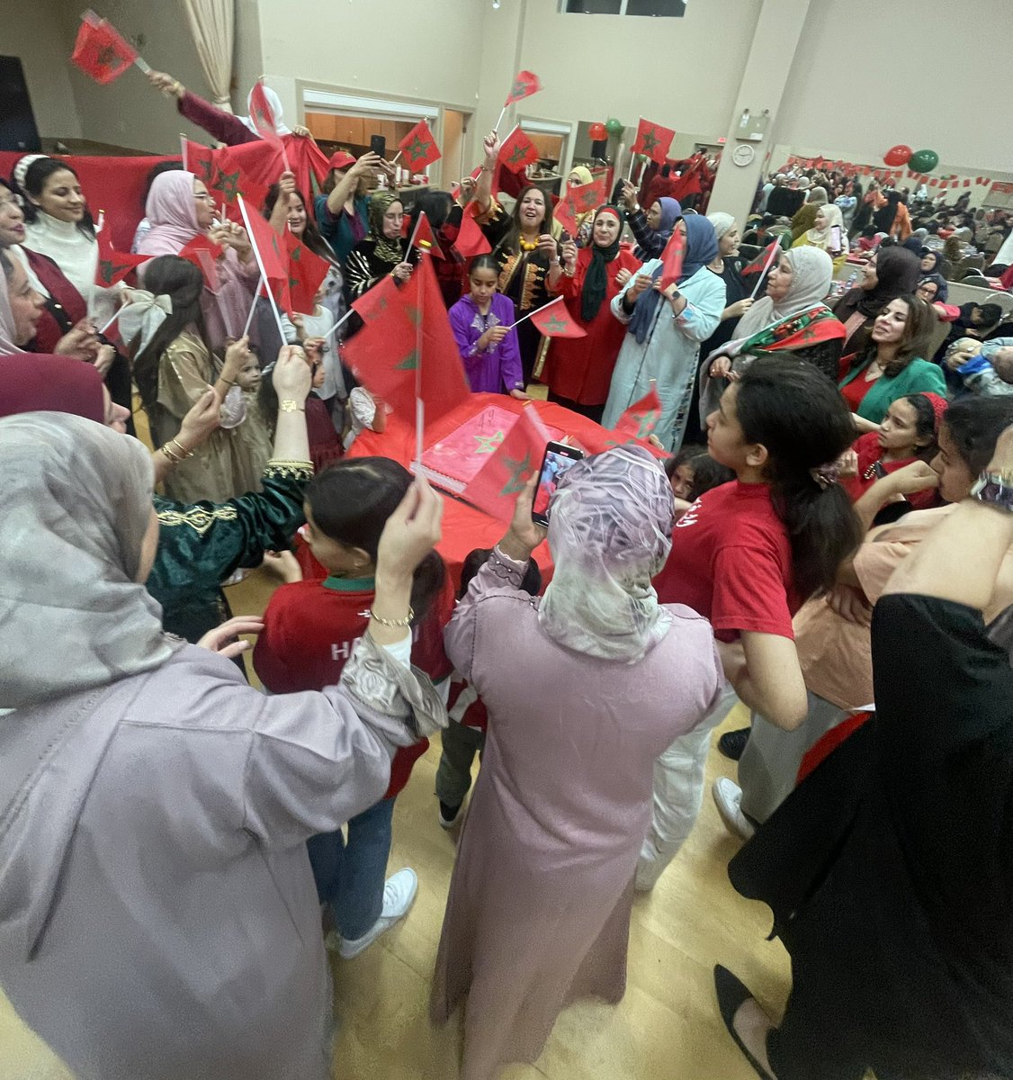 morocco_bc's tweet photo. Celebrating the 49th Anniversary of the Green March with the wonderful Moroccan community in British
Columbia. #greenmarch #morocco #westernsahara #49 #peace #britishcolumbia #honoraryconsul #moroccoinbc #bc https://t.co/mrvEArUoX5