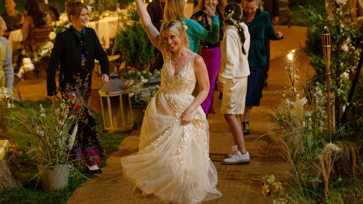 Apple TV News Hub tweet media