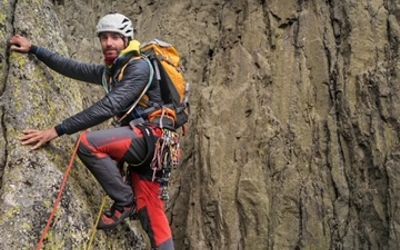 Moralzarzal's tweet photo. XIX Jornadas de #Montaña de #Moralzarzal. Este #sábado 16 de #noviembre, a las 19,00 horas, tendremos la ponencia de Javier Guzmán, “El camino de la aventura”. Entada libre hasta completar aforo. https://t.co/fmbzUvcqw2 https://t.co/6FsSALmXgZ