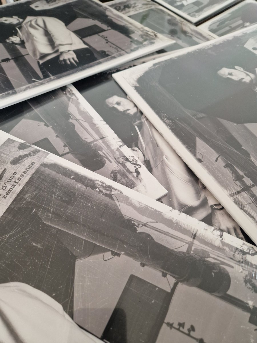 abrakadaBabz's tweet photo. Les vinyles sont arrivés...
Petite émotion comme c'est le premier.
Quantité limitée, faites vous plaisir
 https://t.co/KQdu4Qeuwo

S/O TCHO ANTIDOTE/PANAGON pour cet artwork haute qualité https://t.co/gxnvdkqIiq